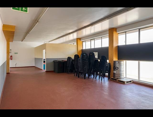 495M² BUILDING FOR SALE IN LA ROCHELLE